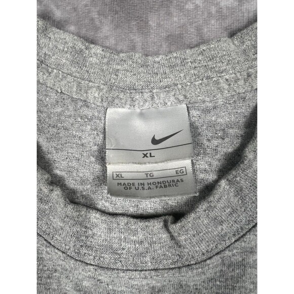 VINTAGE Nike Shirt Adult XL Grey Center Swoosh Sleeveless Y2K Gym Running Men's - Picture 5 of 7
